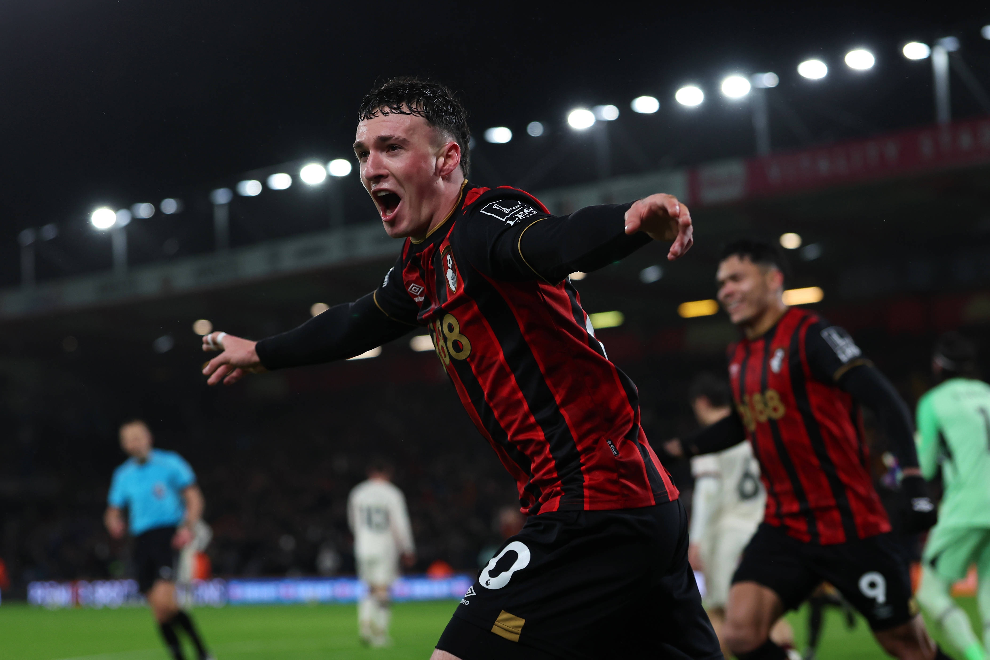 世界杯官网-TA：伯恩茅斯即将1950万＋500万欧买断希门尼斯，米兰皇马各拿50%