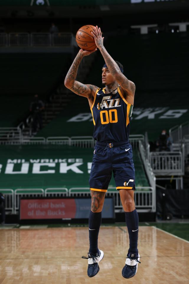 世界杯官方平台app下载-从创造历史到见证历史 雄鹿遭爵士25记三分射穿